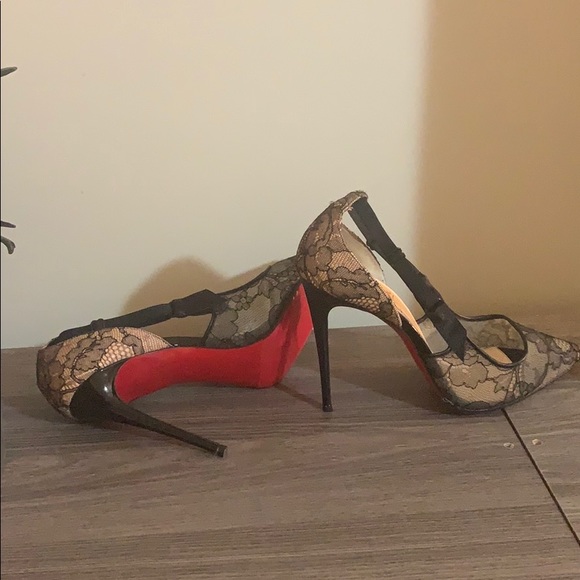 Authentic CL shoes - Picture 1 of 1